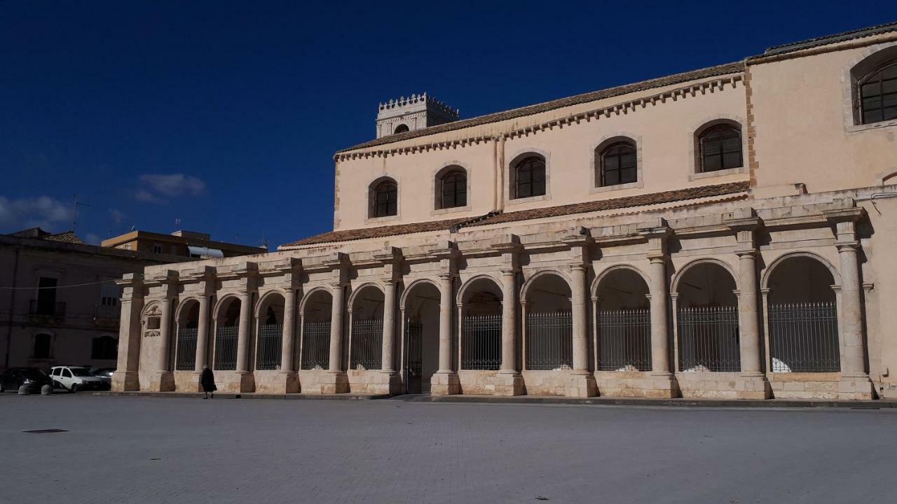 Eleven Villa Syracuse Bagian luar foto