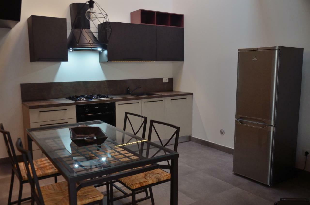 Eleven Villa Syracuse Bagian luar foto